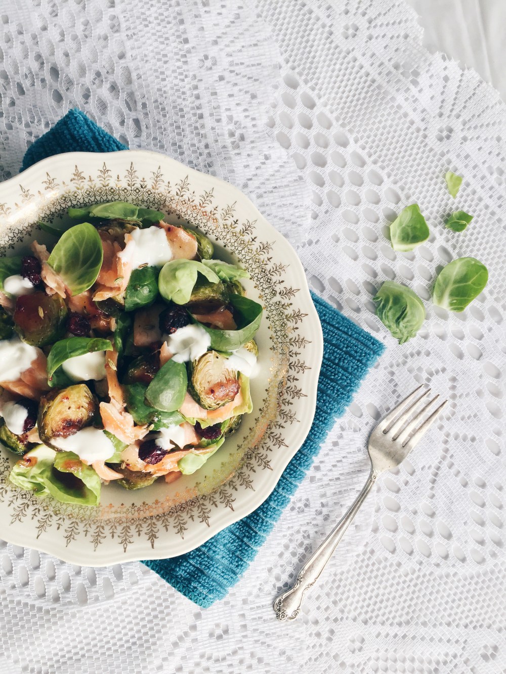 salade-chou-bruxelle-saumon