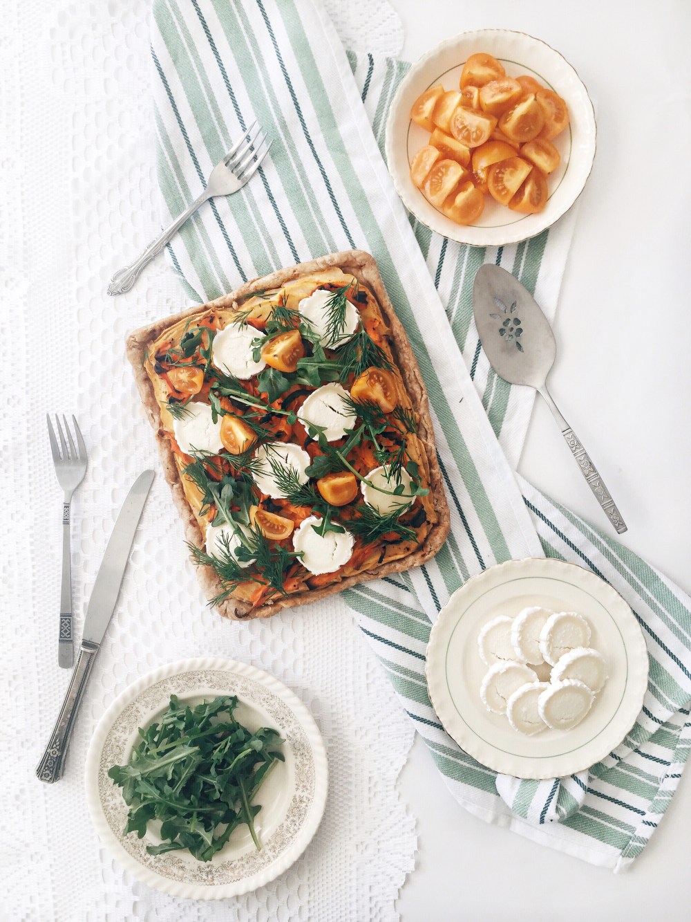 tarte-salee-rustique-legume-tomate-chevre