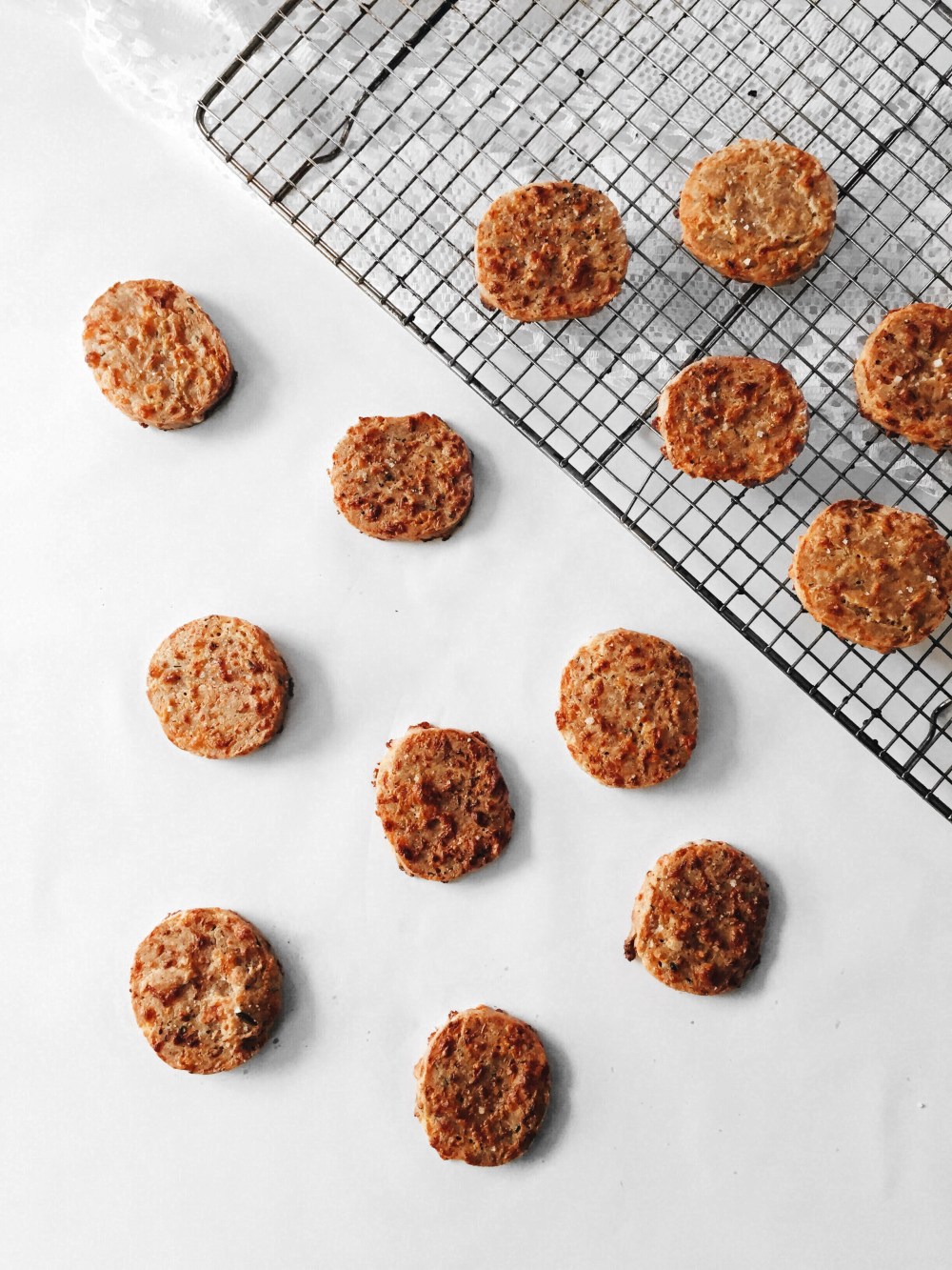 biscuits aux trois fromages, oka, cheddar, crème et au romarin Cuisine estudiantine