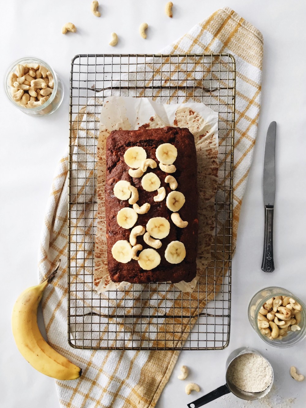 Pain aux bananes véganes double chocolat et noix de cajoux