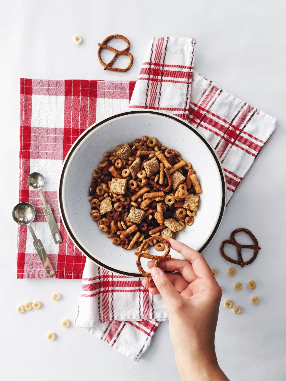 Grignotines méli-mélo express et santé au sirop d'érable et aux épices barbecue