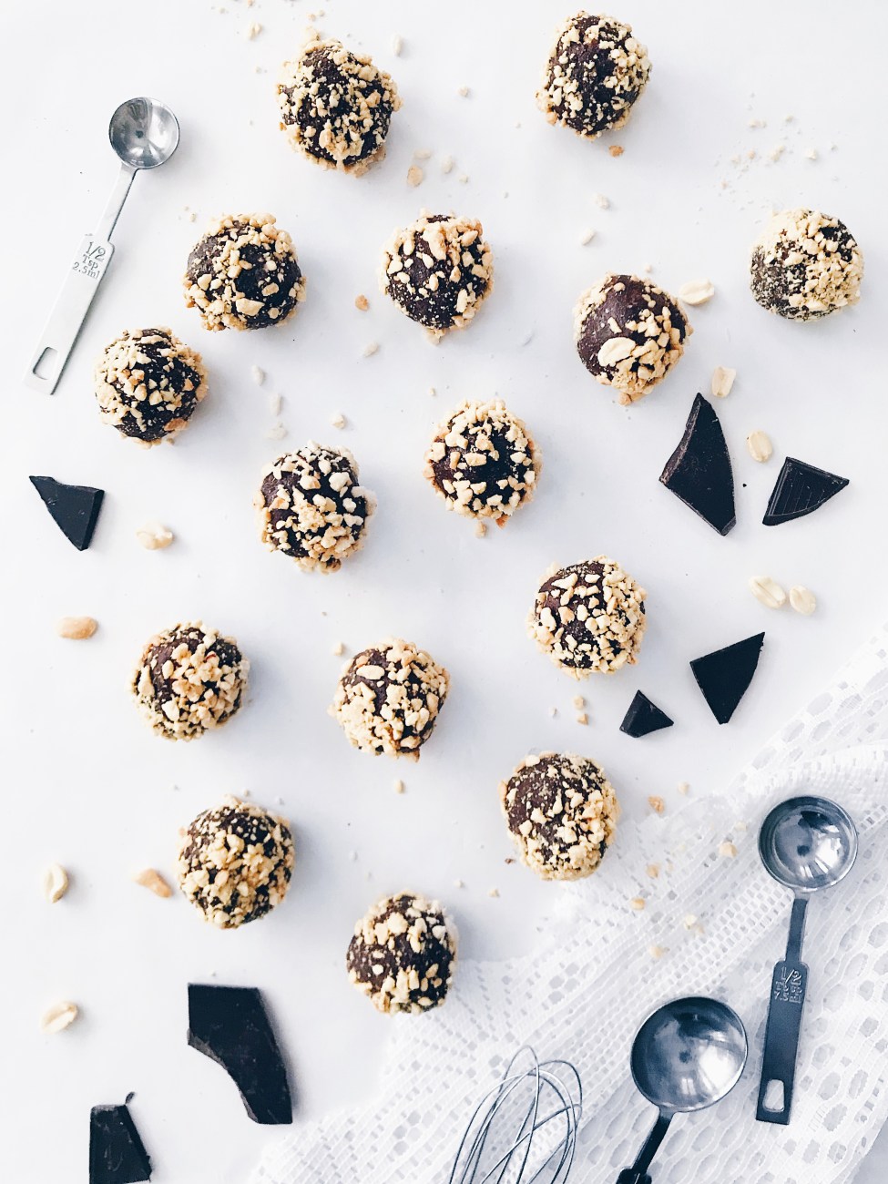 Les meilleures truffes au chocolat et aux arachides | The best vegan peanut and chocolat truffles