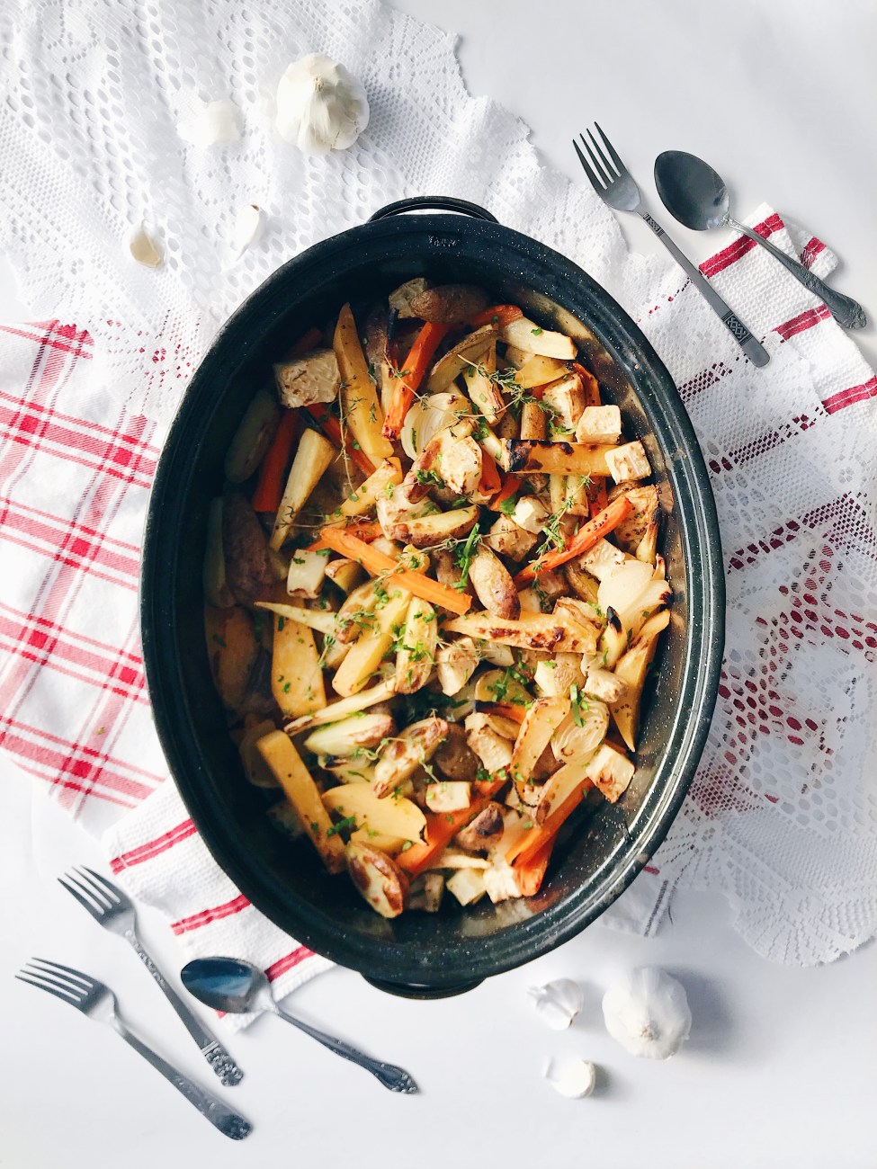 Légumes hivernaux braisés au four dans un bouillon express | Braised winter vegetables 